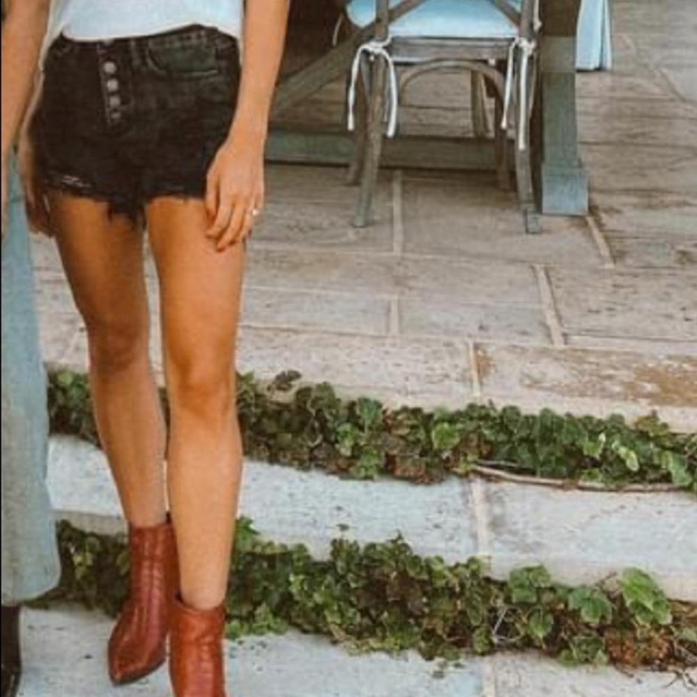 Dark denim shorts!